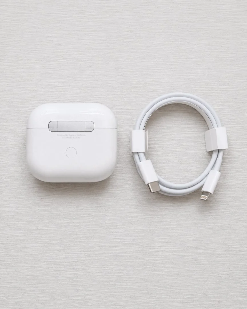 Apple AirPods 3 оригинал, MagSafe Case + кабель - миниатюра 2