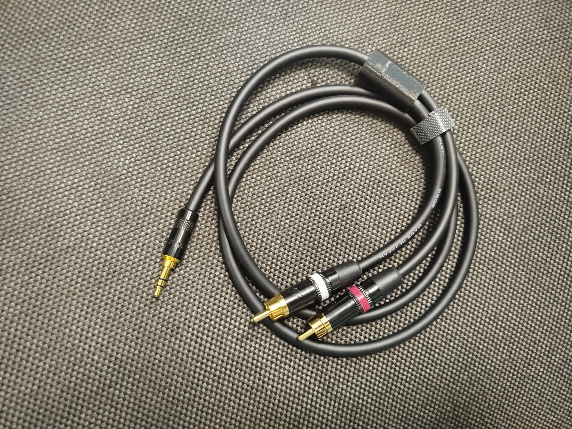 Mежблочный кабель Canare 2RCA-2RCA - миниатюра 3