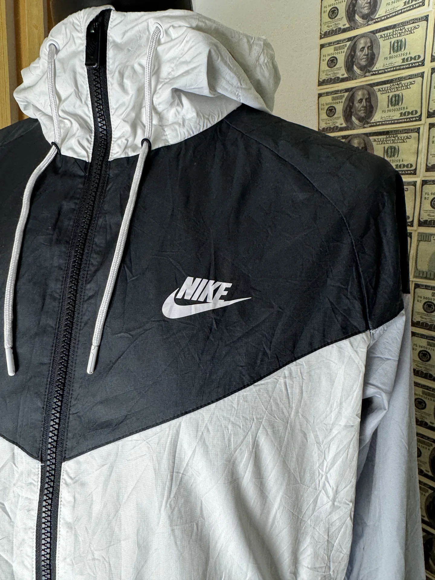 Ветровка NIKE черно-белая M - изображение 2
