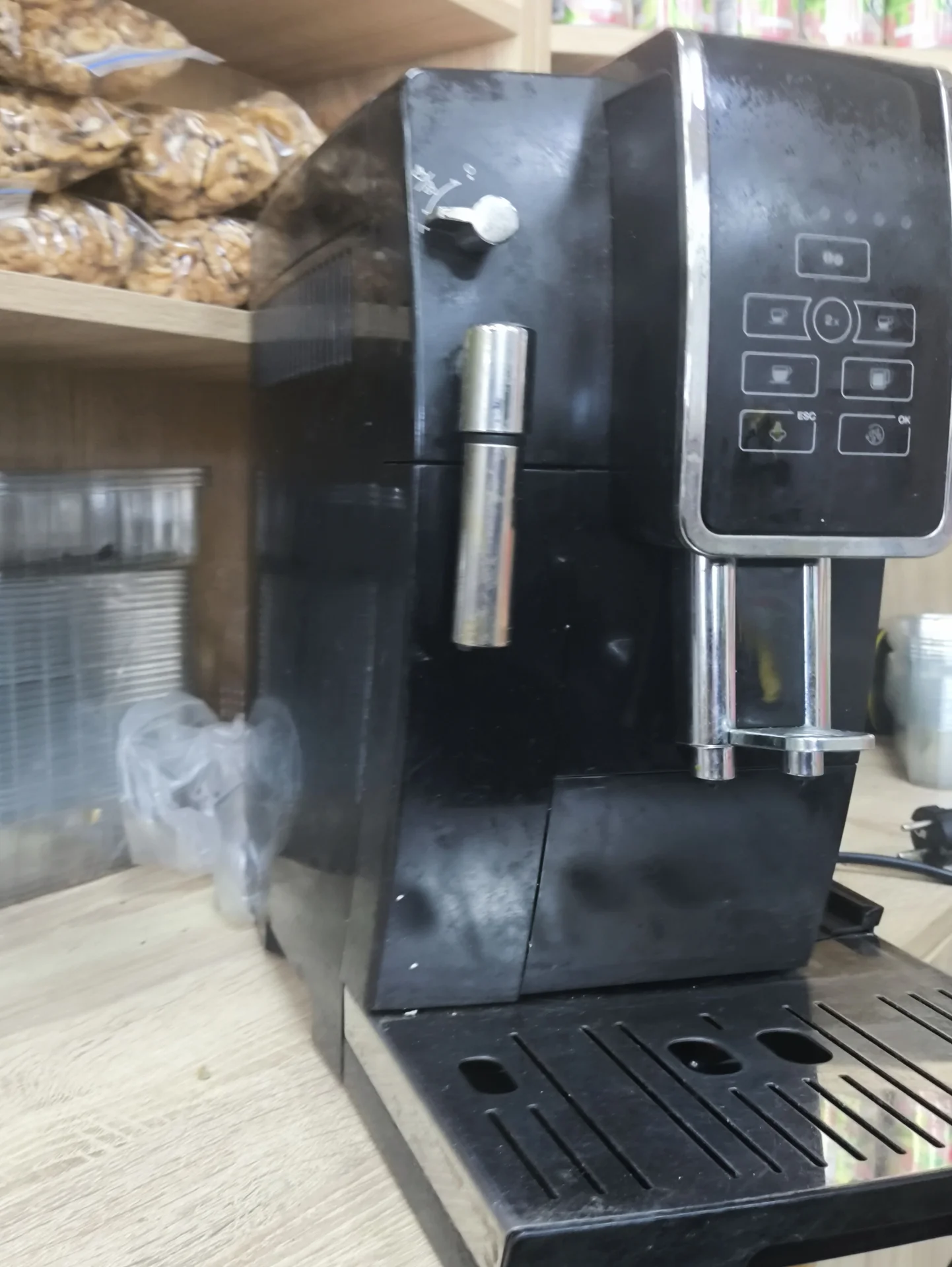кофемашина De'Longhi Dinamica - миниатюра 2