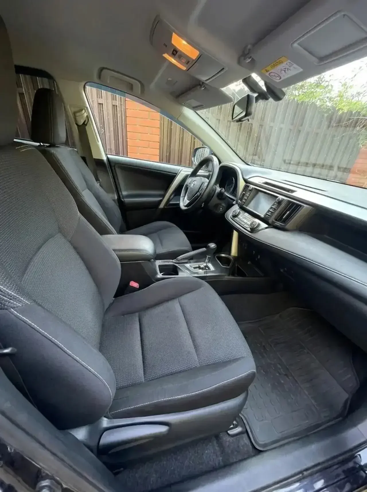 Toyota Rav4 - миниатюра 5