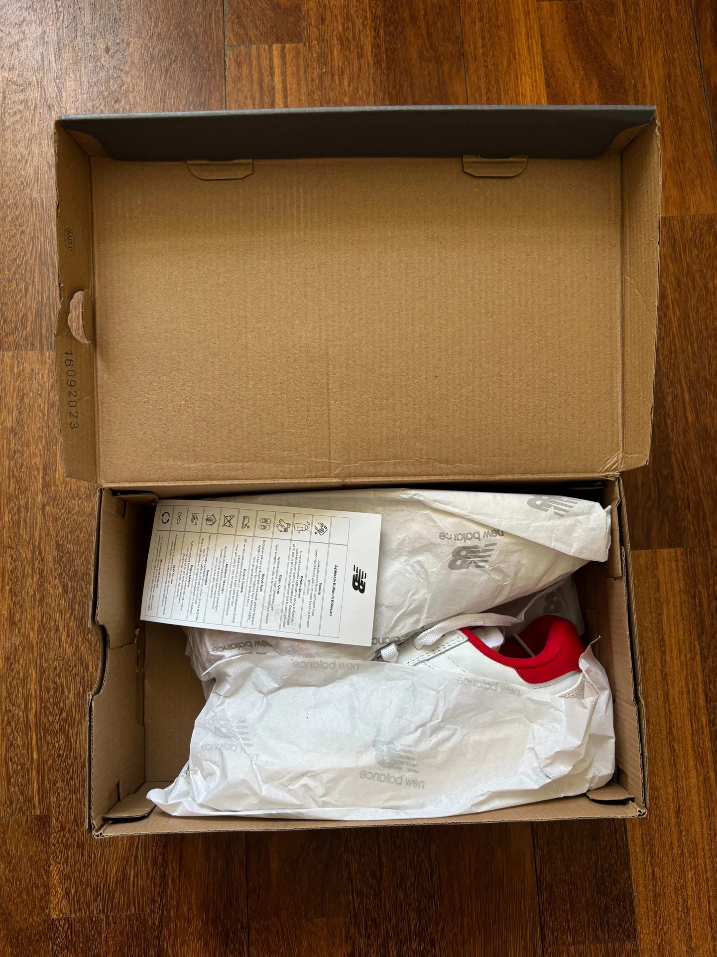Новые New Balance CT302 из официального магазина - миниатюра 2