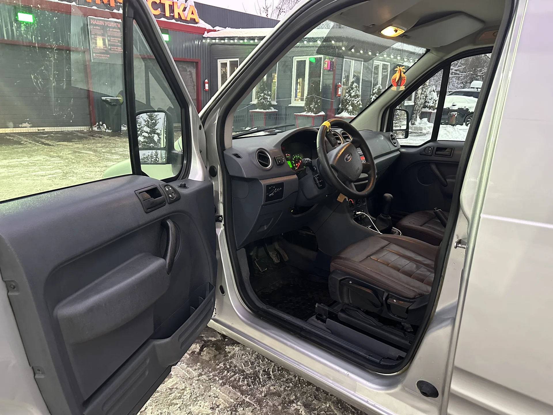 ford transit connect 2011 - миниатюра 8