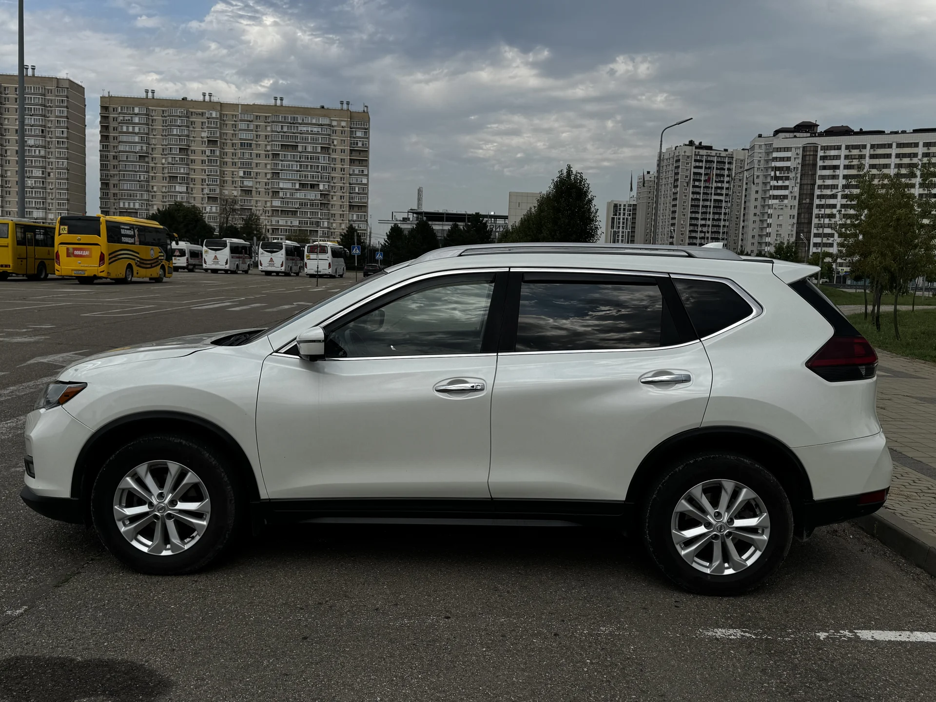 Nisssn Rogue 2020 - миниатюра 3