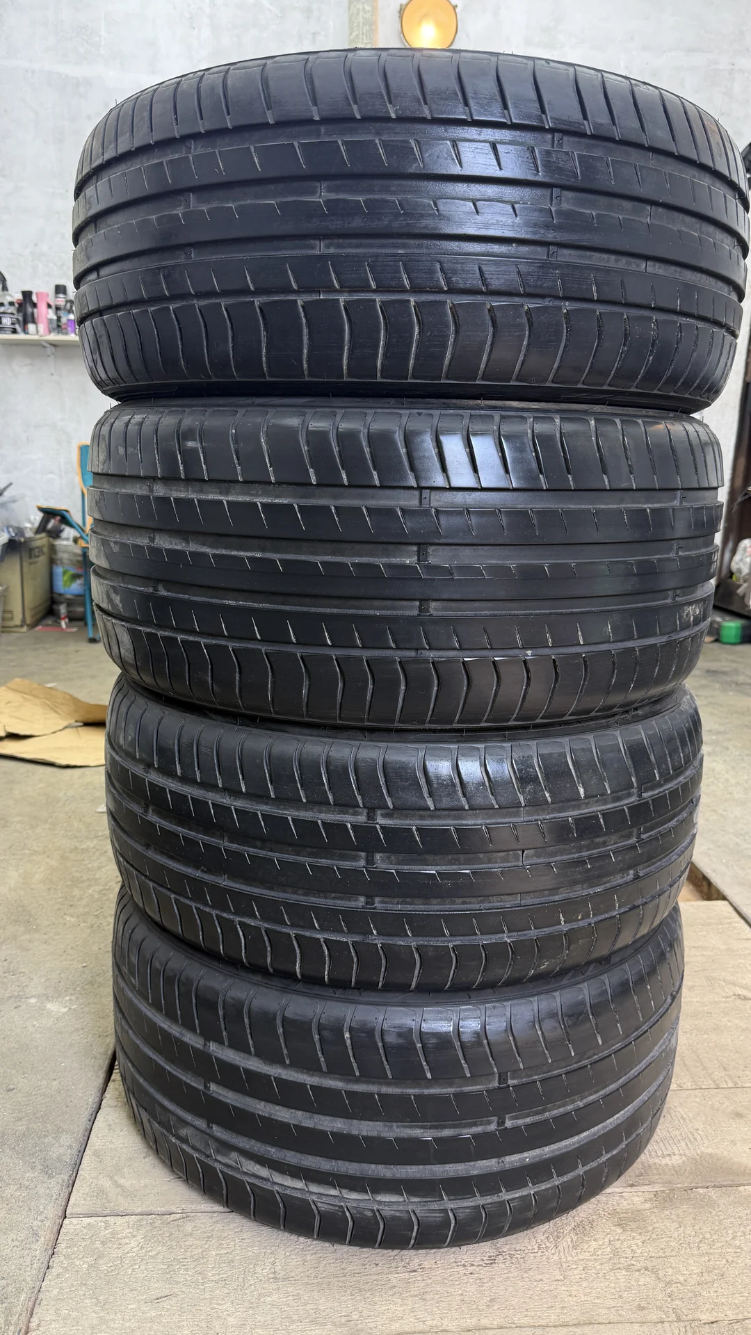Triangle EffeXSport TH202 245/45 R19 и 275/40 R19