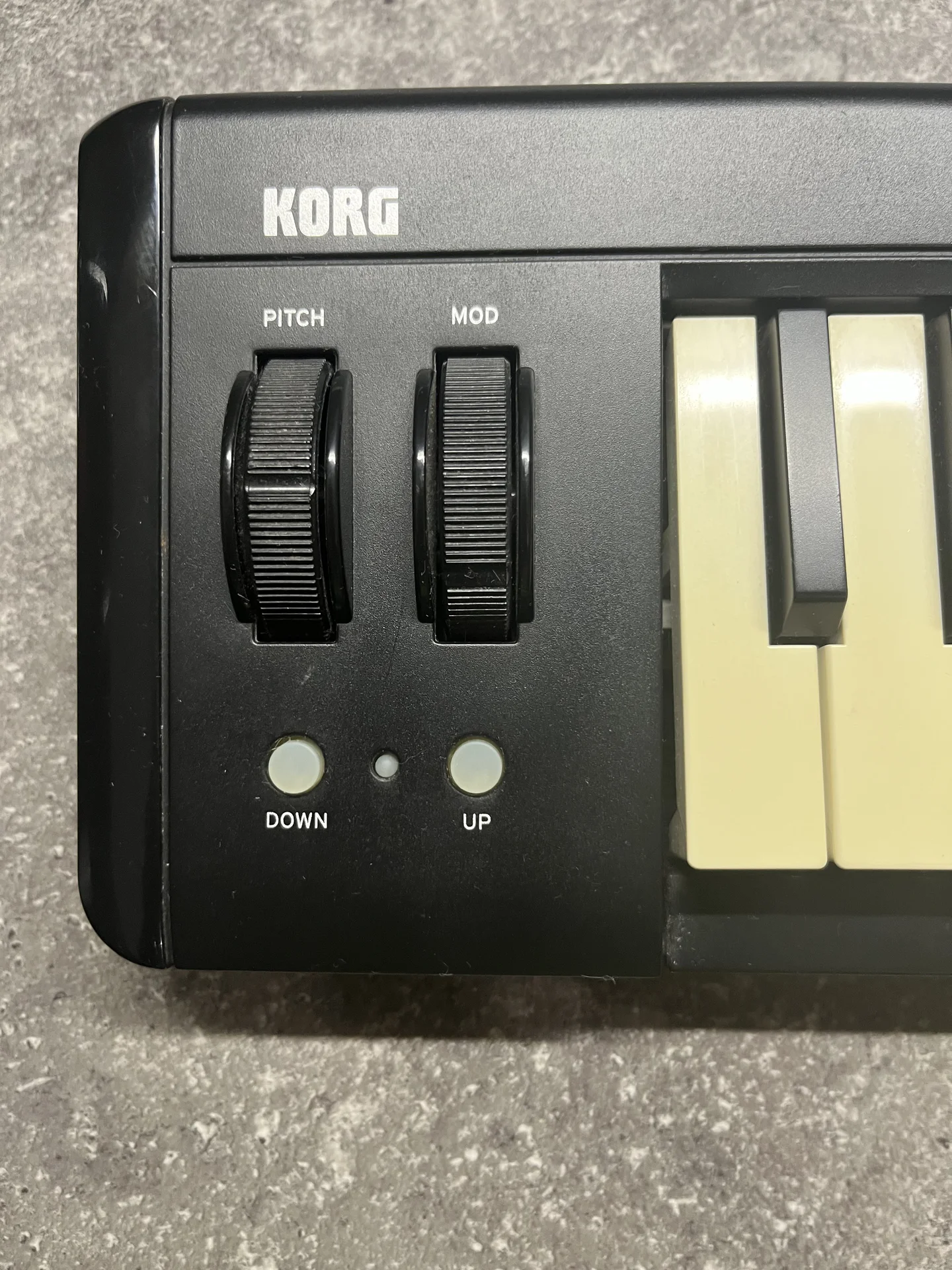 Midi клавиатура korg microkey2-37 - миниатюра 3