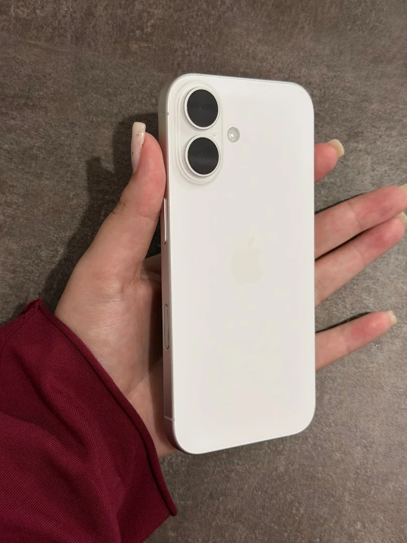 iPhone 16 256 ГБ SIM+ESim - изображение 1