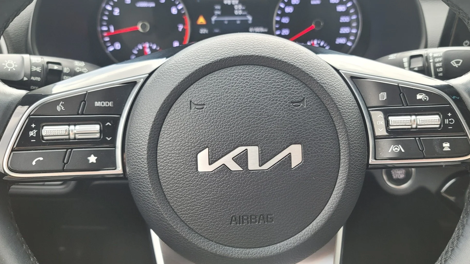 Kia K3 - миниатюра 14