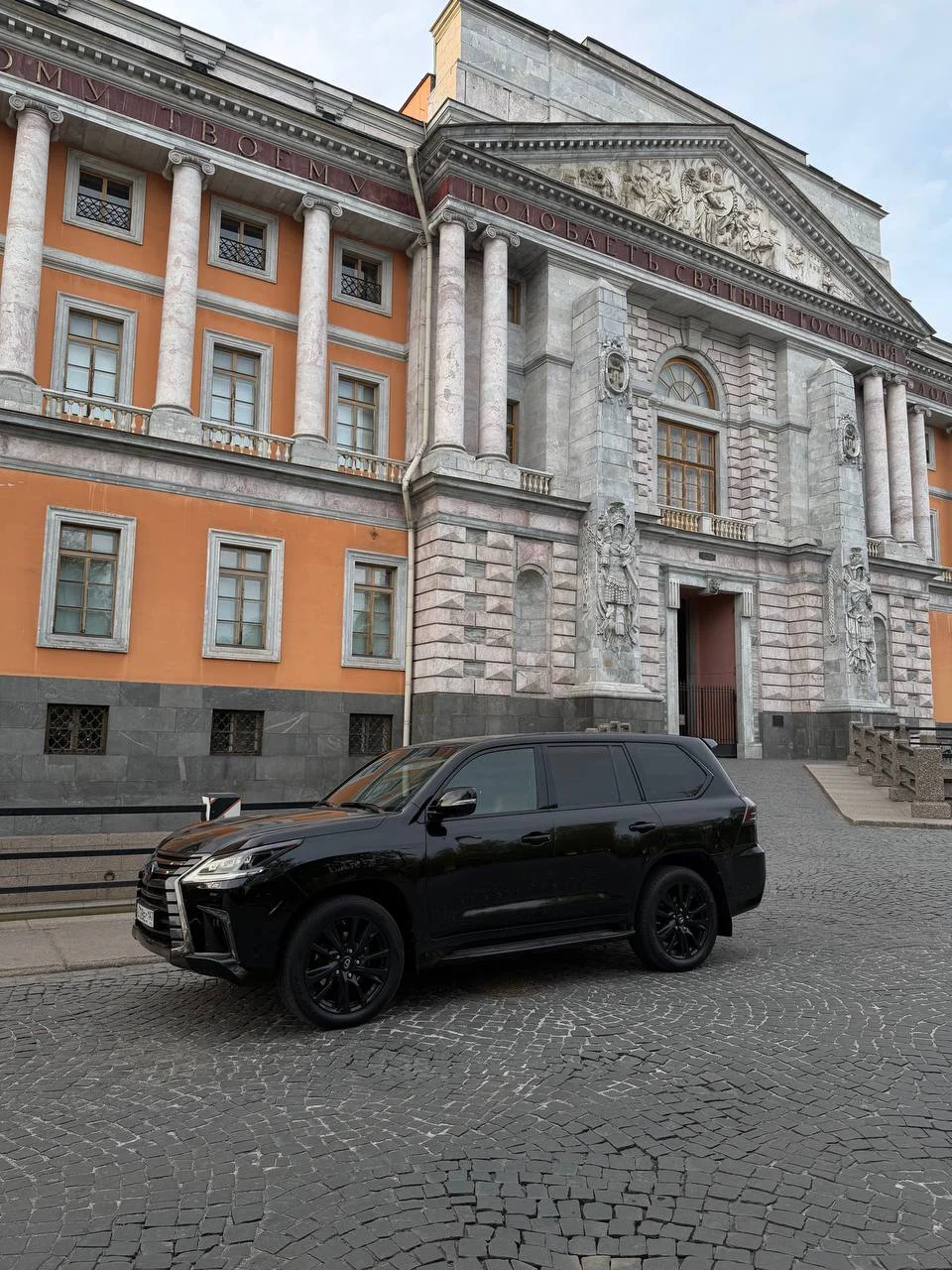 Lexus 450d - миниатюра 4
