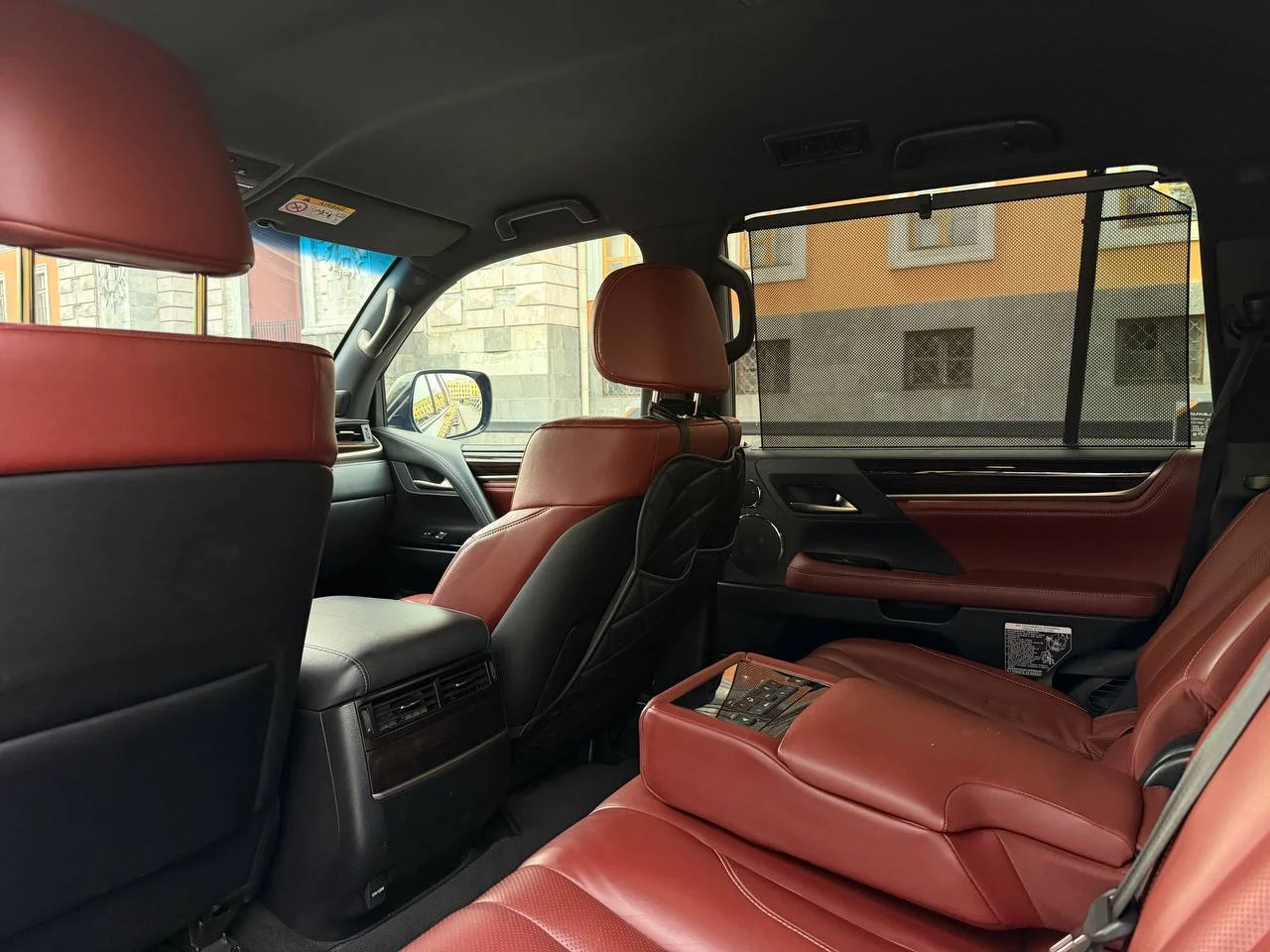 Lexus 450d - миниатюра 8