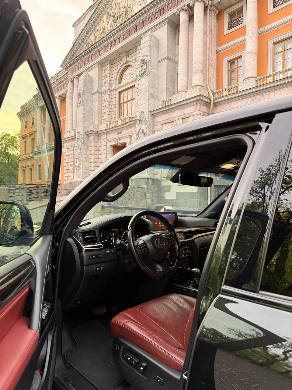 Lexus 450d - миниатюра 9