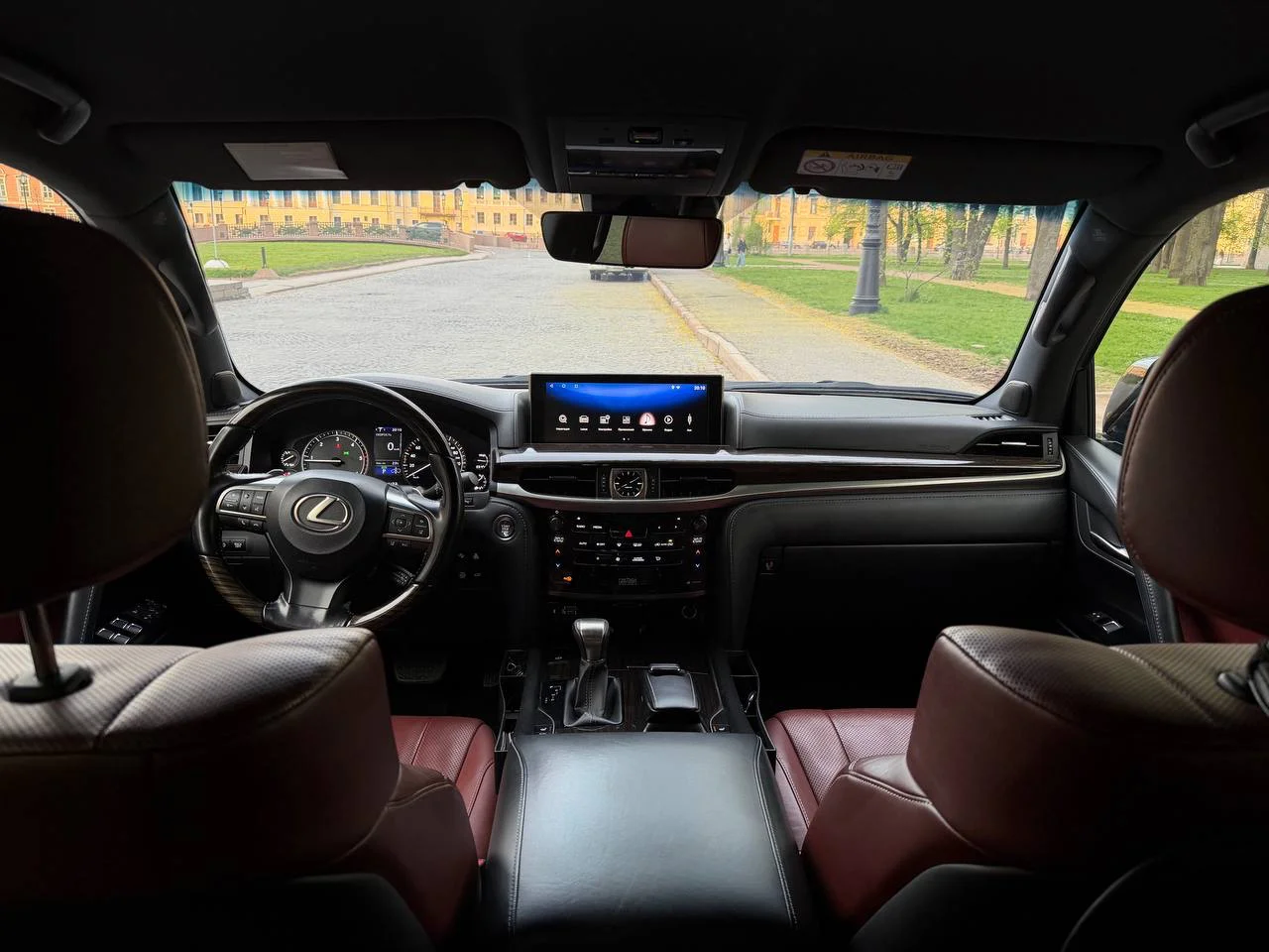 Lexus 450d - миниатюра 14