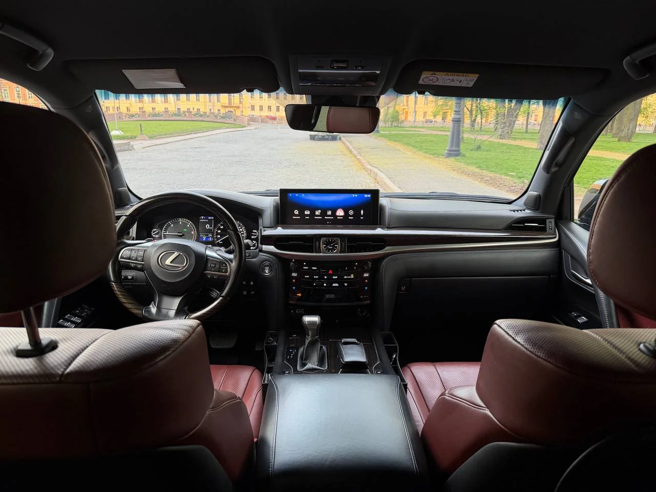 Lexus 450d - миниатюра 15