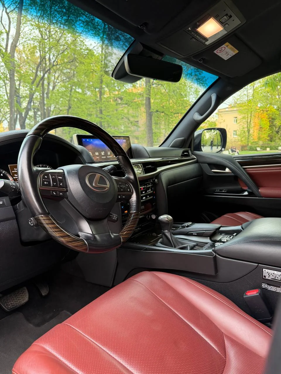 Lexus 450d - миниатюра 16