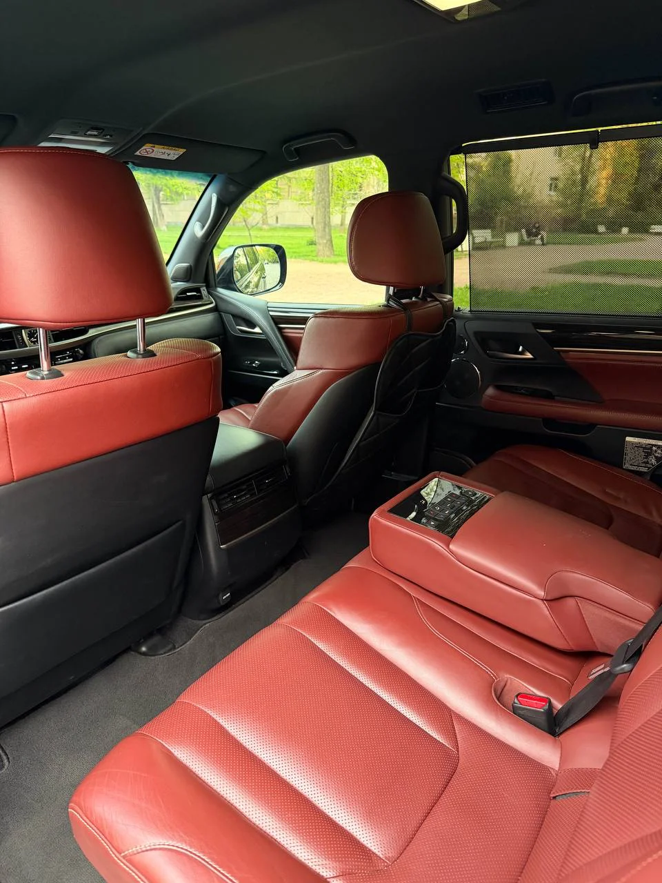 Lexus 450d - миниатюра 18