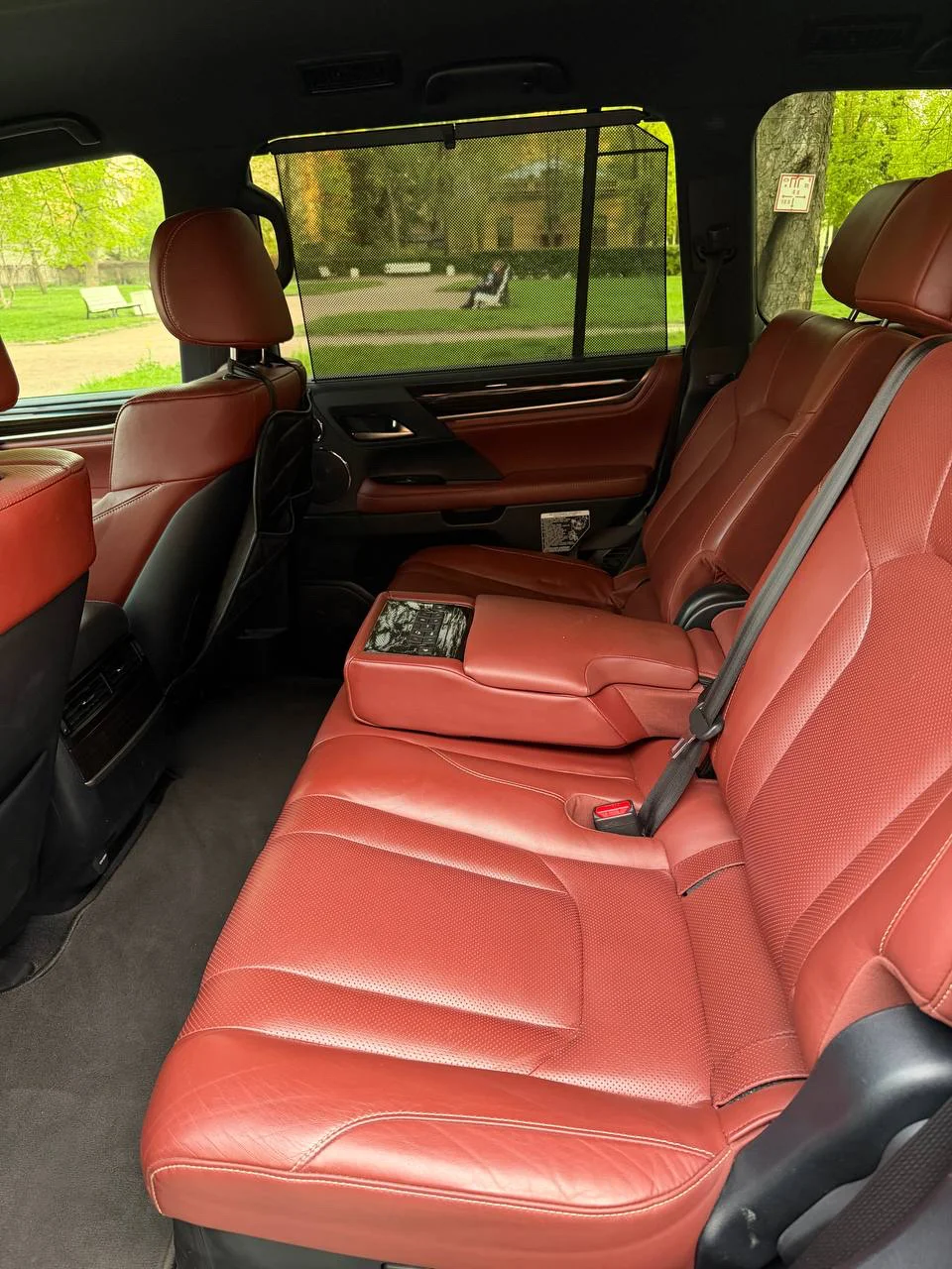 Lexus 450d - миниатюра 19