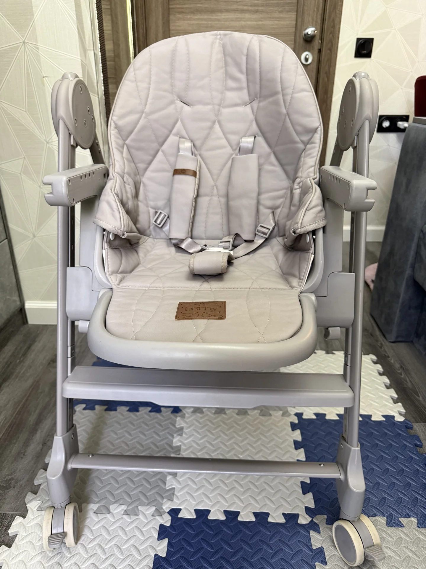Стульчик для кормления Happy Baby Berny Lux - миниатюра 5
