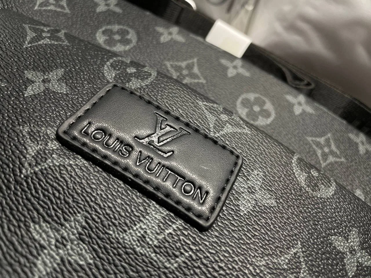 сумка мужская/ борсетка Louis Vuitton - миниатюра 2