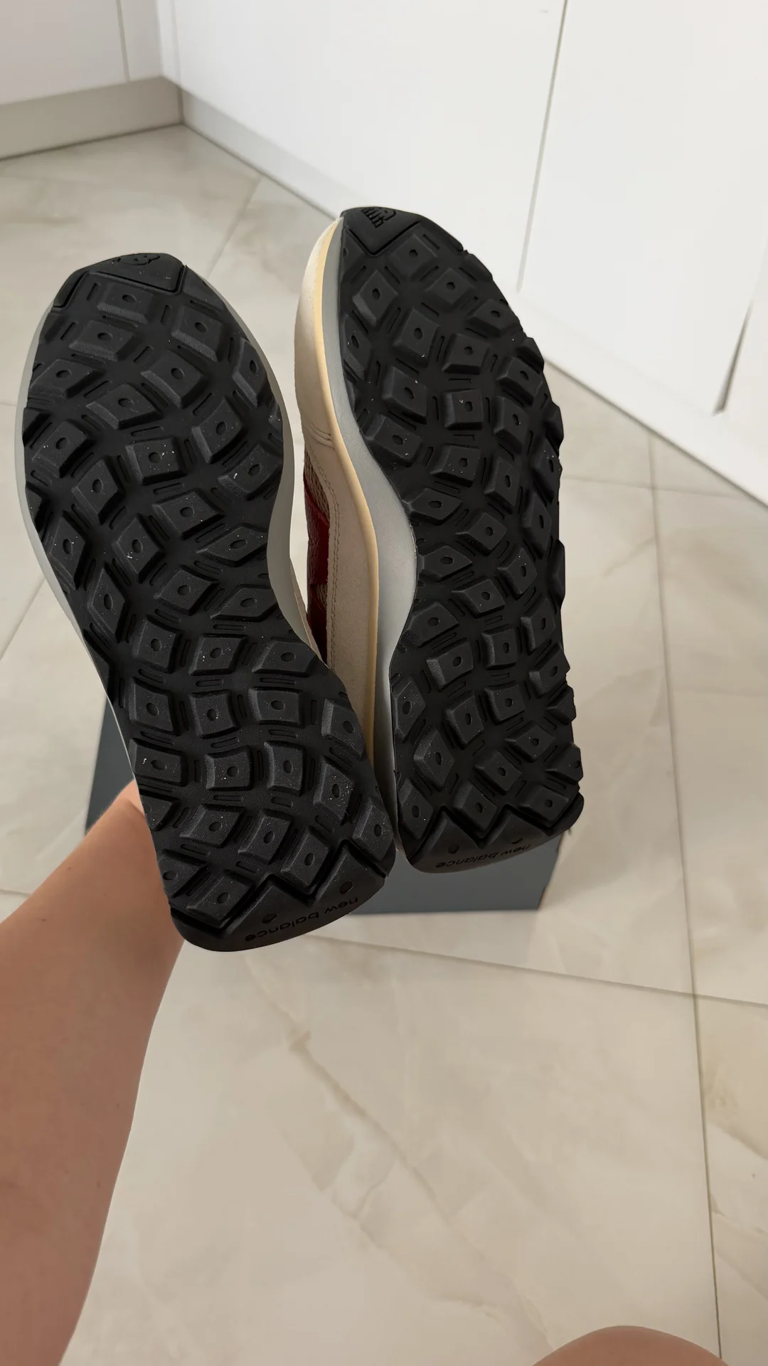 женские кроссовки New Balance 8,5us - миниатюра 3