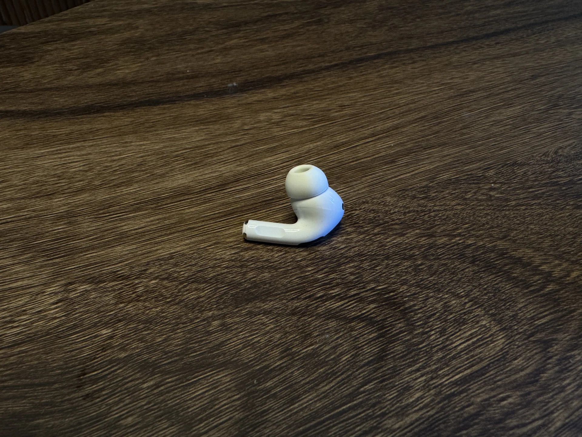 Левый наушник Airpods pro 2 - миниатюра 3