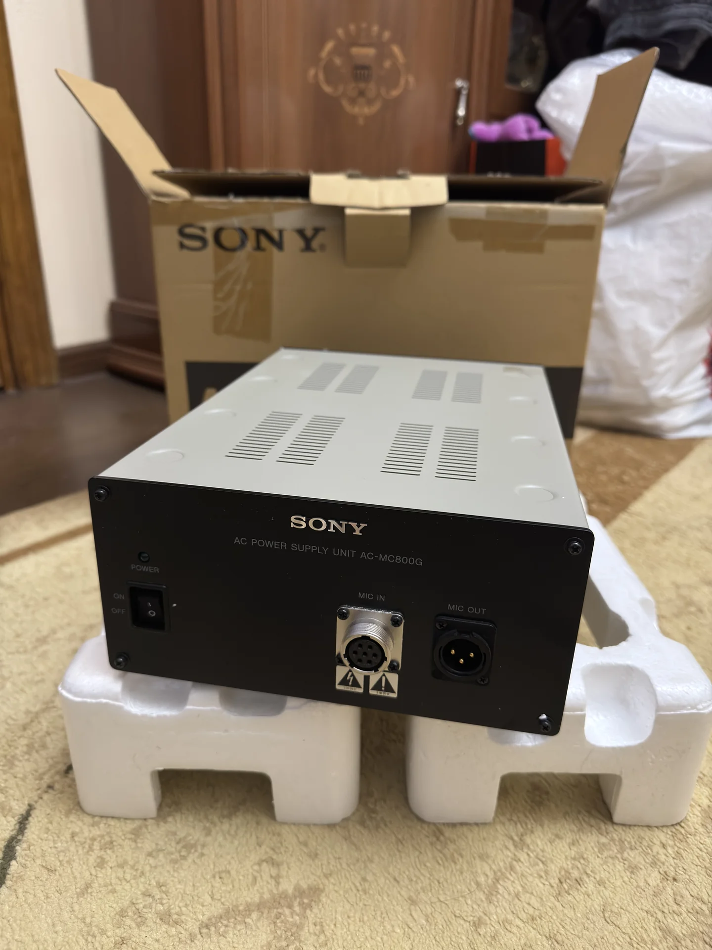 Студийный микрофон Sony C800G (Studio PAC, New) - миниатюра 9