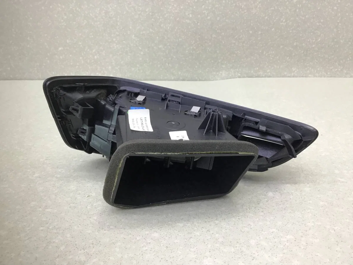 Дефлектор воздушный Ford Focus 3 (CB8) 2011-2019 [BM51A018B08AF] - миниатюра 4