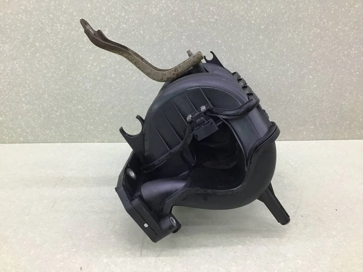 Коллектор впускной Renault Sandero 2 (5S) 2012-2022 [140035357R] - миниатюра 4