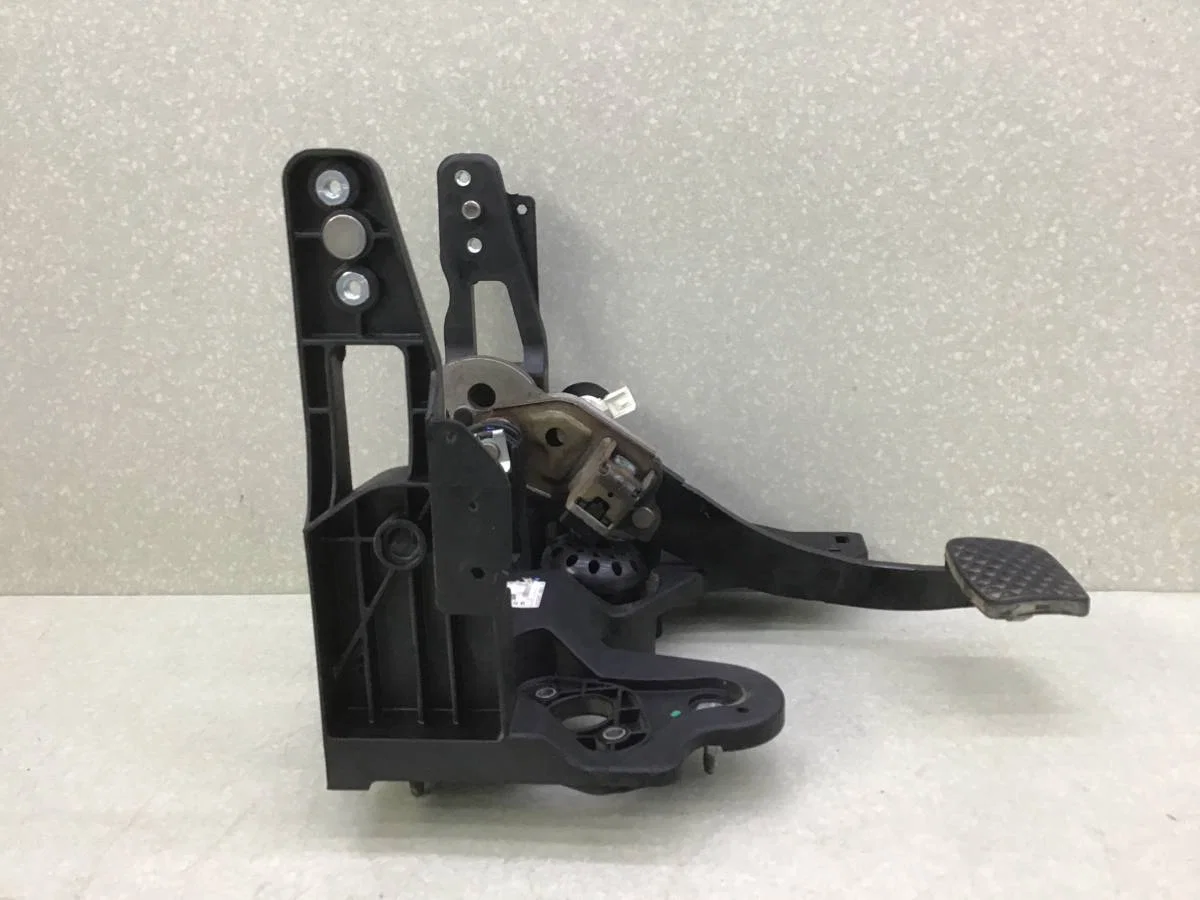 Педаль тормоза Opel Astra J (P10) 2009-2015 [13303962] - миниатюра 4
