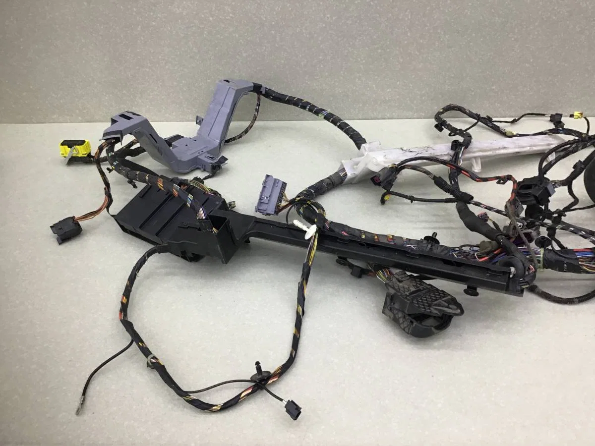 Проводка салона Opel Astra J (P10) 2009-2015 [13361428] - миниатюра 2