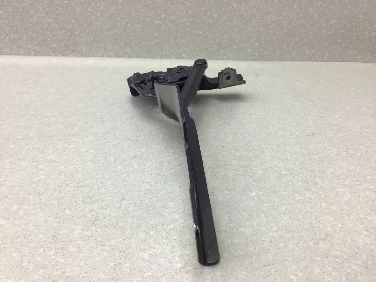 Петля капота правая Opel Astra J (P10) 2009-2015 [13270788] - миниатюра 4