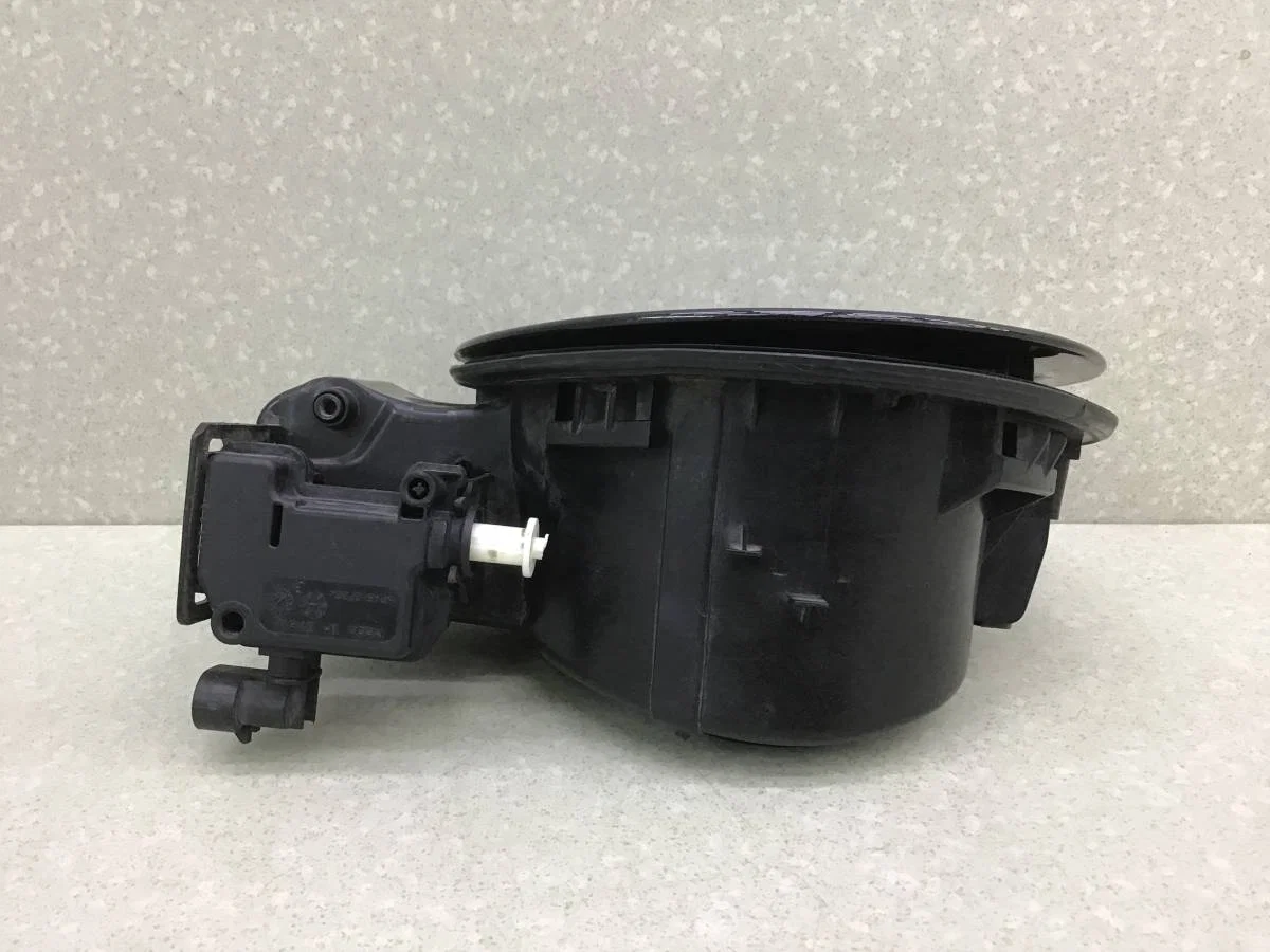 Лючок бензобака Opel Astra J (P10) 2009-2015 [13393911] - миниатюра 5