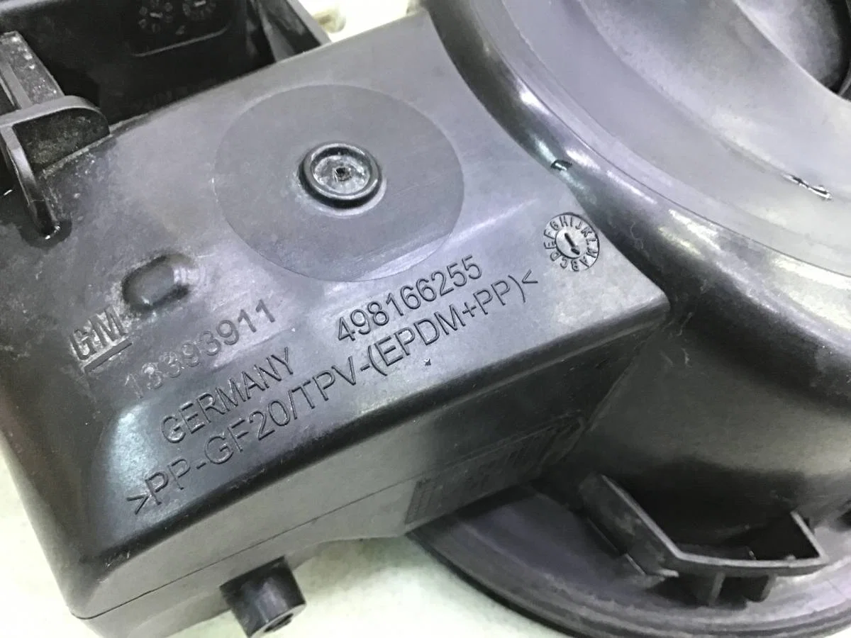 Лючок бензобака Opel Astra J (P10) 2009-2015 [13393911] - миниатюра 8