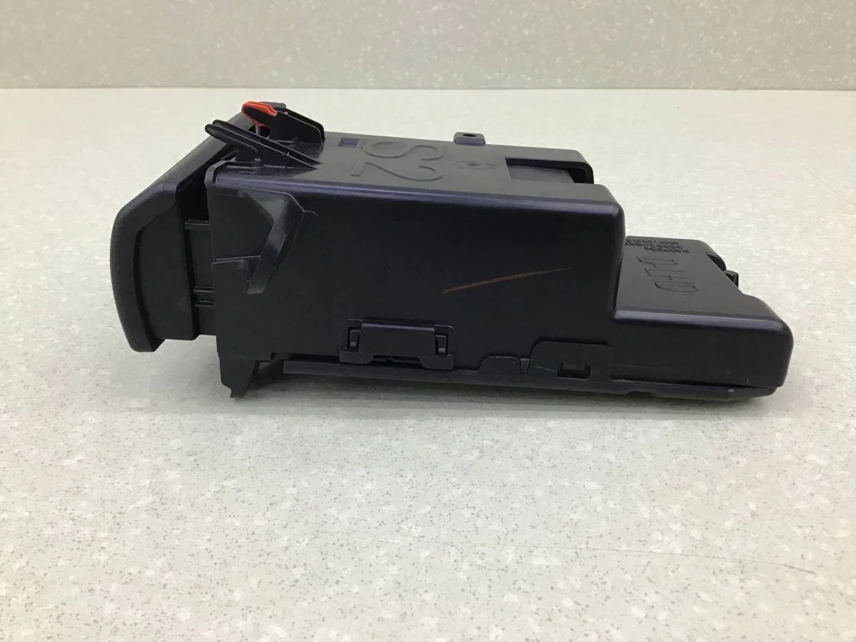 Подстаканник Toyota Hilux (GUN125L, GUN126L, TGN126) 2015-н.в. [66995KK020] - миниатюра 4