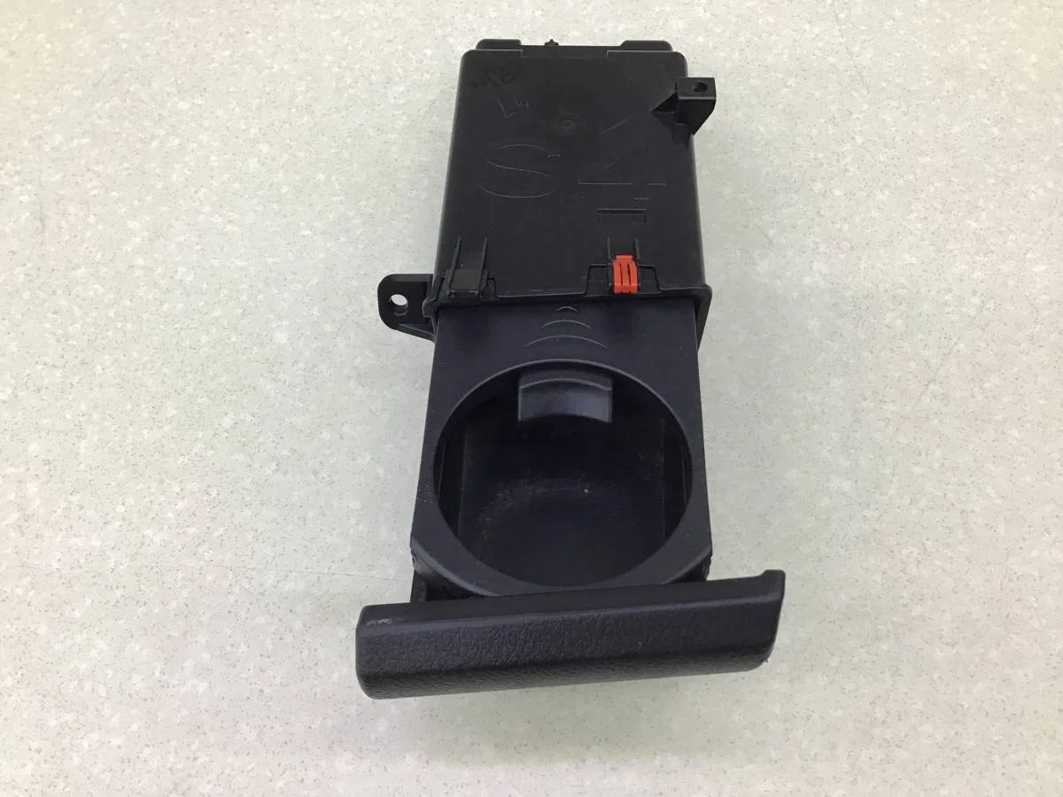 Подстаканник Toyota Hilux (GUN125L, GUN126L, TGN126) 2015-н.в. [66995KK040] - миниатюра 7