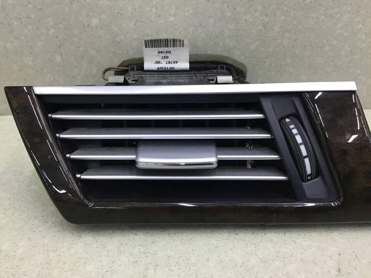 Дефлектор воздушный Mercedes-Benz E-Class (W212) 2009-2016 [A2128302654] - миниатюра 2