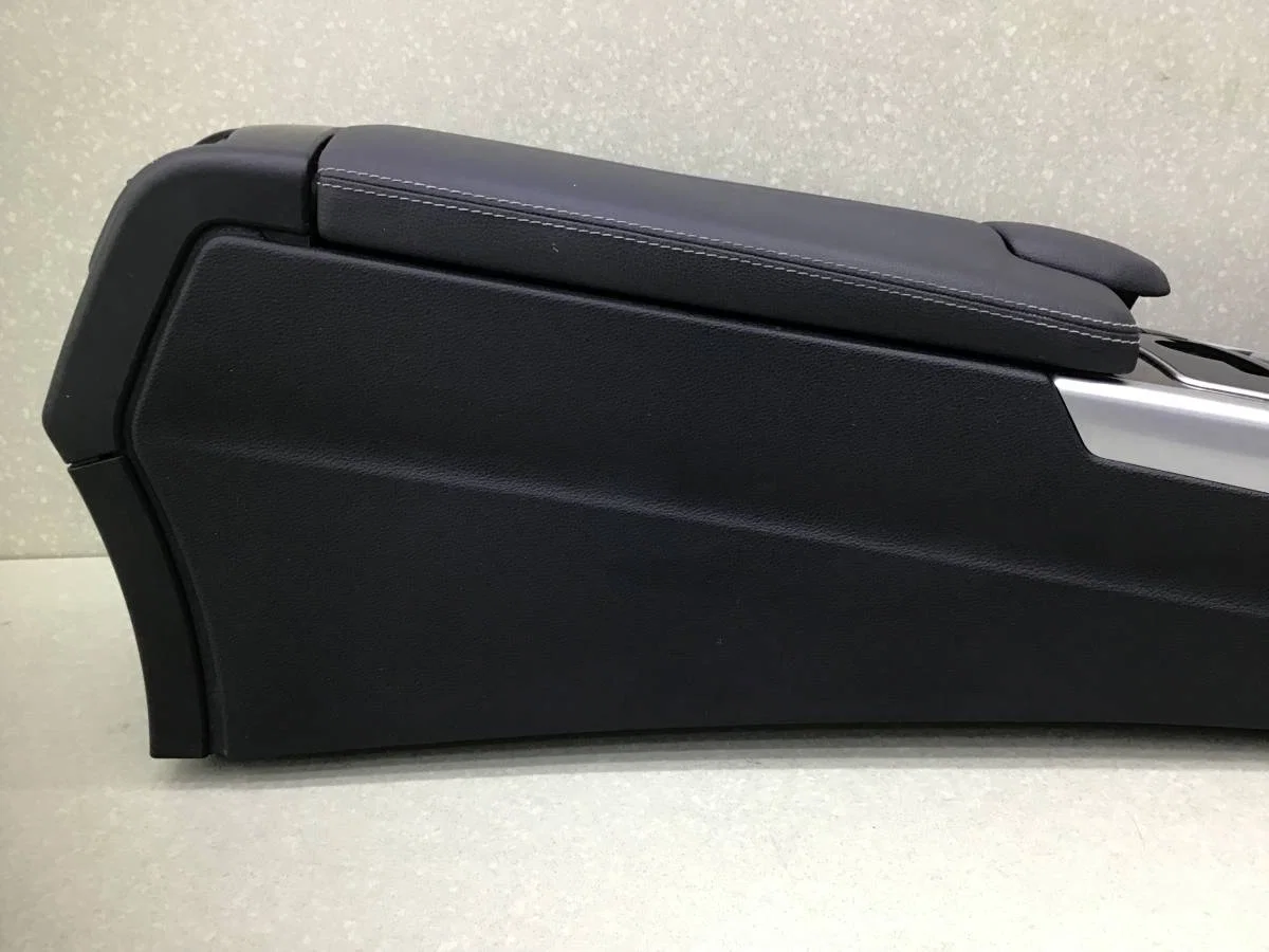 Консоль центральная Mercedes-Benz E-Class (W212) 2009-2016 [A21268010529G47] - миниатюра 4