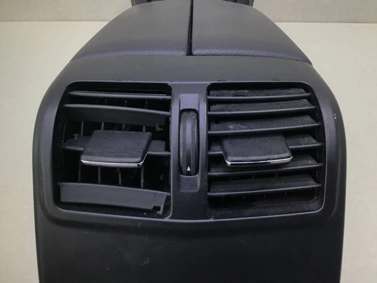 Консоль центральная Mercedes-Benz E-Class (W212) 2009-2016 [A21268010529G47] - миниатюра 8
