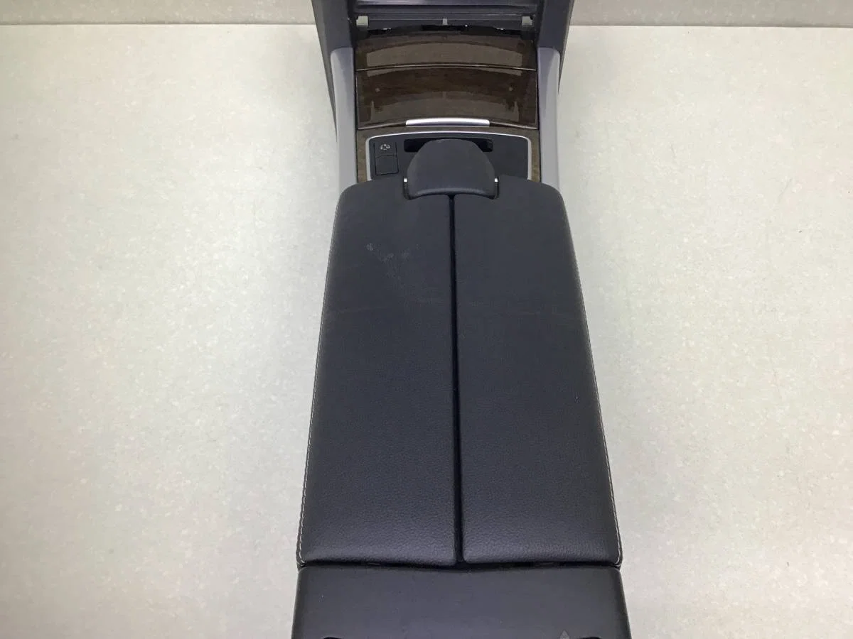 Консоль центральная Mercedes-Benz E-Class (W212) 2009-2016 [A21268010529G47] - миниатюра 9