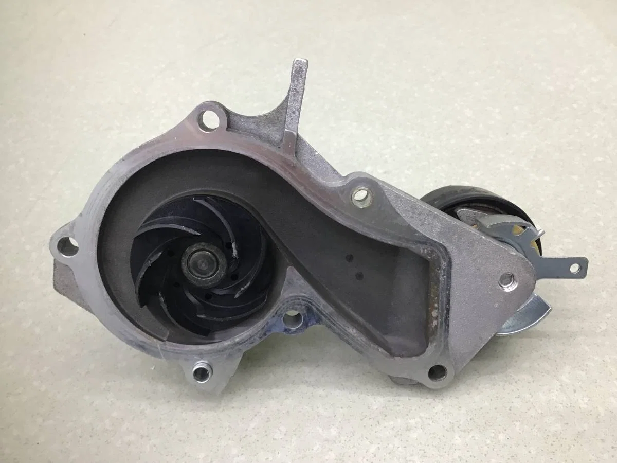 Насос водяной (помпа) Ford Focus 3 (CB8) 2011-2019 [1778516] - миниатюра 3