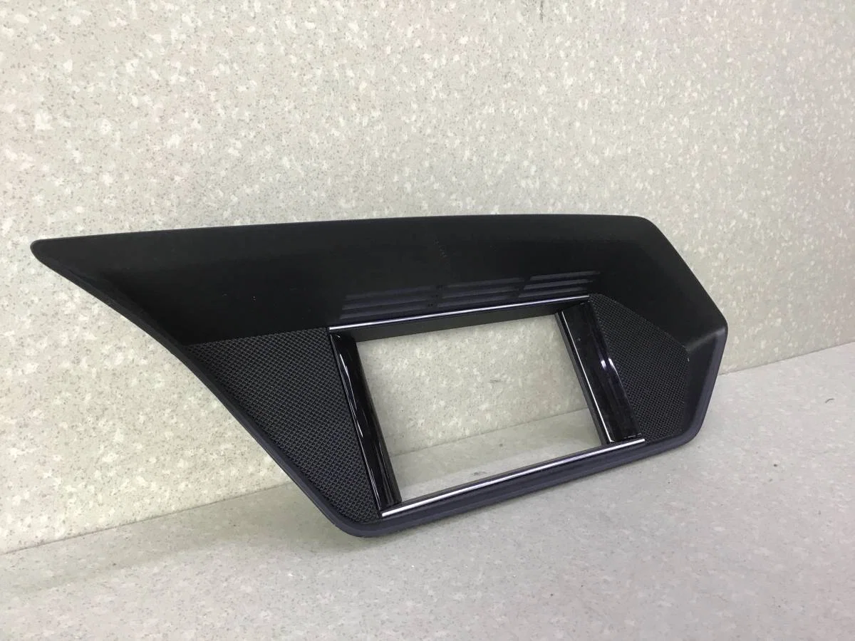 Накладка торпедо Mercedes-Benz E-Class (W212) 2009-2016 [A2126801236] - миниатюра 2