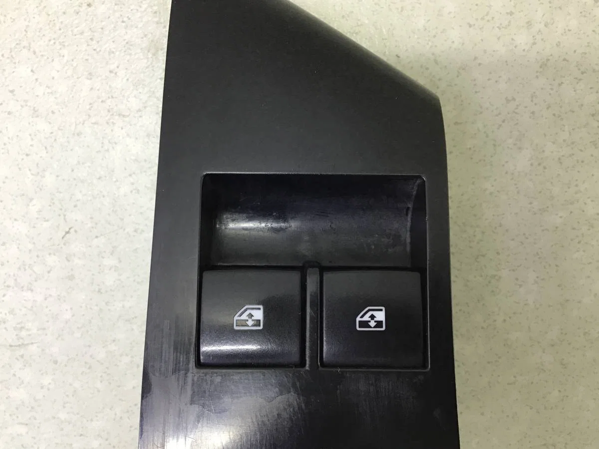 Блок управления стеклоподъемниками Opel Astra J (P10) 2009-2015 [13305978] - миниатюра 2