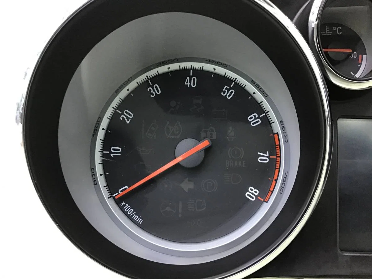 Панель приборов Opel Astra J (P10) 2009-2015 [13374903] - миниатюра 2