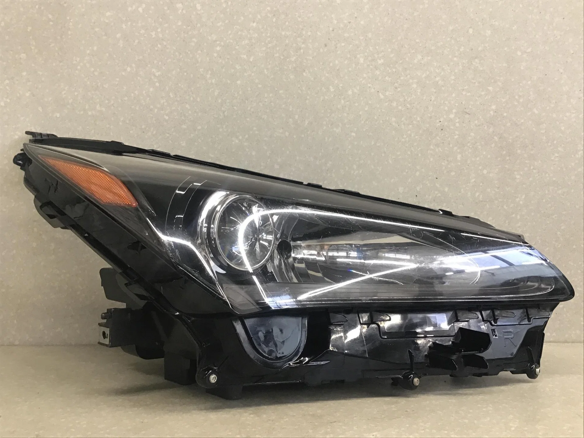 Фара правая, Lexus NX 200/300H 2014> [8114578050] - миниатюра 2