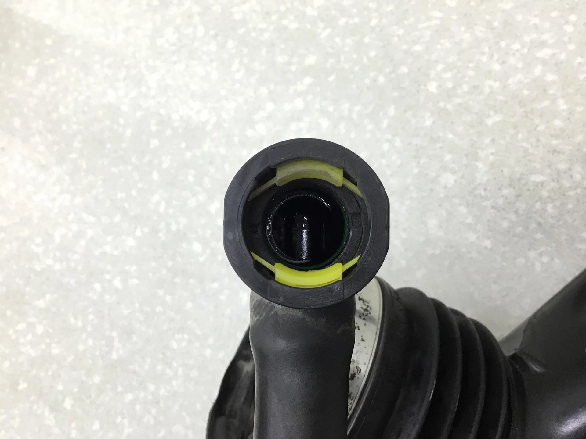 Патрубок интеркулера, Renault Duster I 2012-2021 [8200921878] - миниатюра 5
