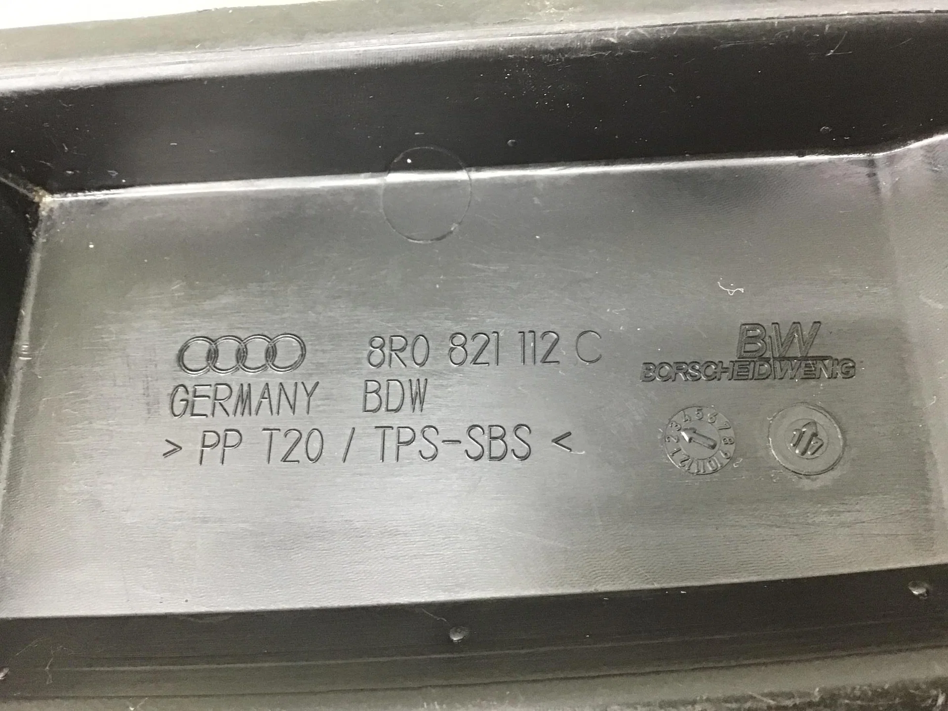 Пыльник (кузов наружные), Audi Q5 2008-2017 [8R0821112C] - миниатюра 3