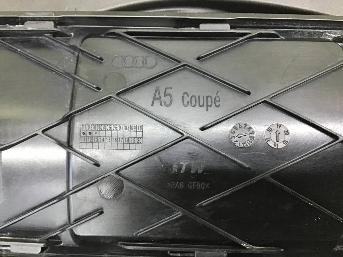 Лючок бензобака Audi A5/S5 (F5) 2016> [8W6809906] - миниатюра 2