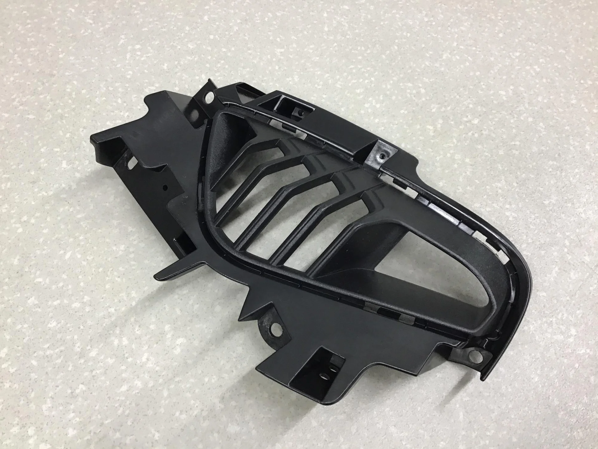 Рамка противотуманой фары левой, Kia K5 2020> [86545L2100] - миниатюра 2