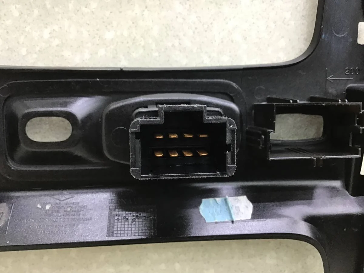 Рамка магнитолы Renault Duster (HS) 2010-2021 [682607294R] - миниатюра 5