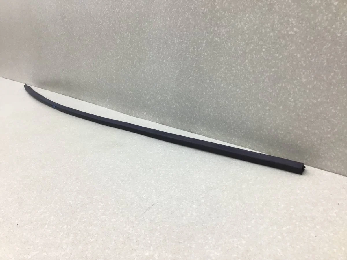 Уплотнитель капота Chevrolet Cruze (J300) 2009-2016 [96991919] - миниатюра 3