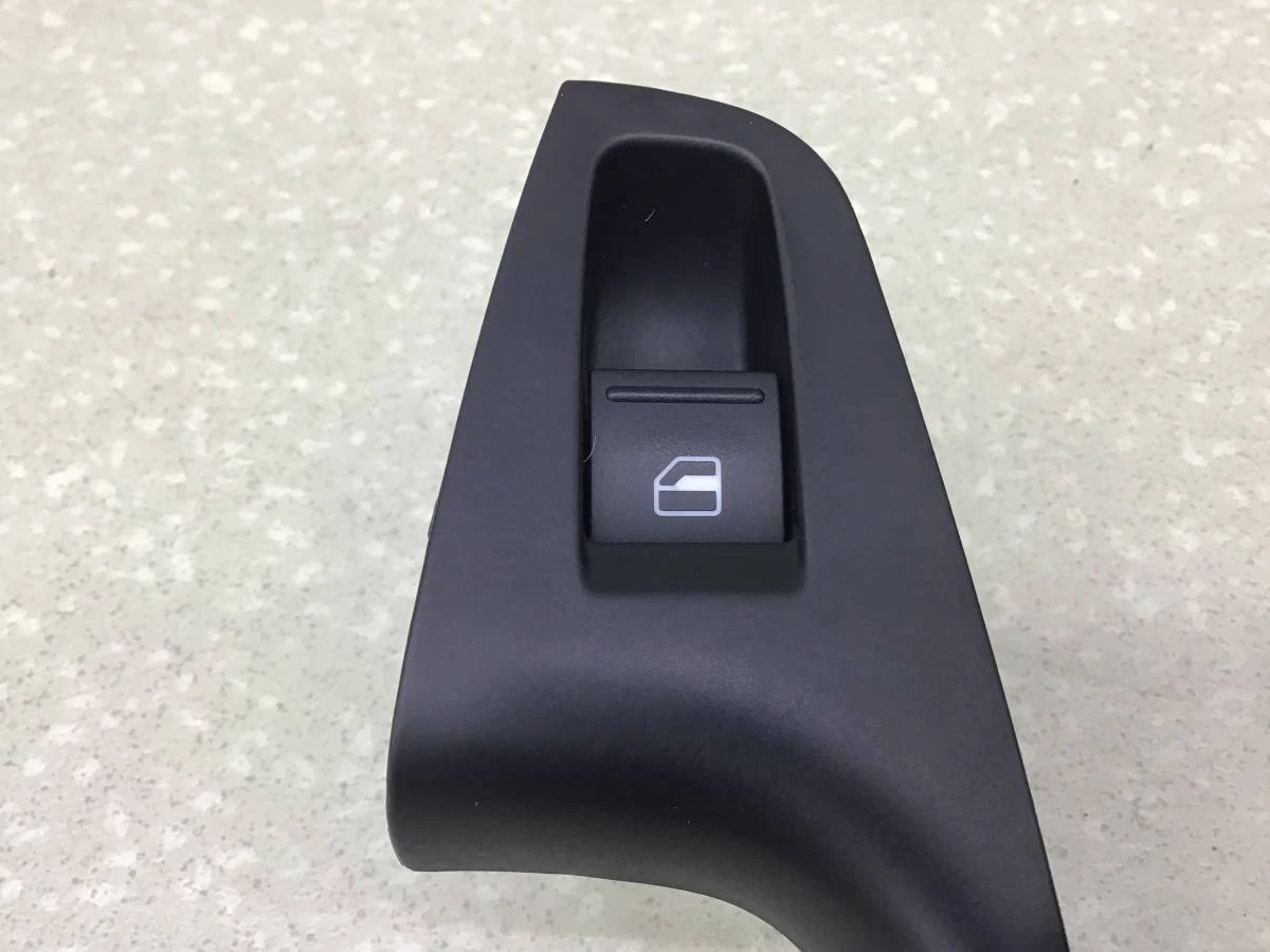 Накладка ручки внутренней Volkswagen Jetta (5K) 2011> [5C6867255CD] - миниатюра 2